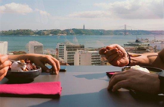 Madame Petisca Restaurant